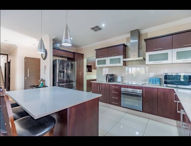 3 BEDROOM HOUSE TO LET IN IZINGA